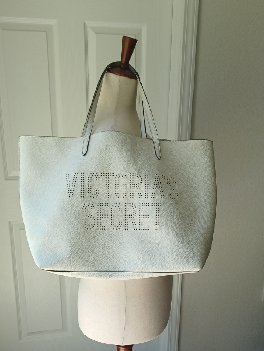 Victoria's Secret Cream Stud Logo Tote OS